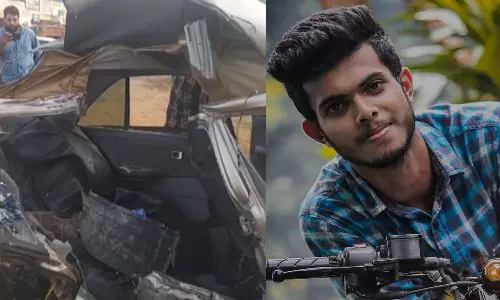 കോട്ടയത്ത് യുവാവിന്റെ മരണത്തിനിടയാക്കിയ വാഹനാപകടം; കാറിനുള്ളിൽ നിന്ന് എംഡിഎംഎ കണ്ടെടുത്തു കോട്ടയത്ത് യുവാവിന്റെ മരണത്തിനിടയാക്കിയ വാഹനാപകടം; കാറിനുള്ളിൽ നിന്ന് എംഡിഎംഎ കണ്ടെടുത്തു