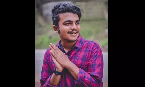 ഇടുക്കി വണ്ടിപ്പെരിയാറിൽ ജീപ്പ് മറിഞ്ഞ് യുവാവ് മരിച്ചു; ഡ്രൈവർ അത്ഭുതകരമായി രക്ഷപ്പെട്ടു