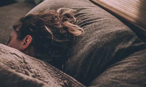 രാത്രി നന്നായി ഉറങ്ങാൻ പകൽ ഇത്തിരി വെയിൽ കൊണ്ടോളൂ