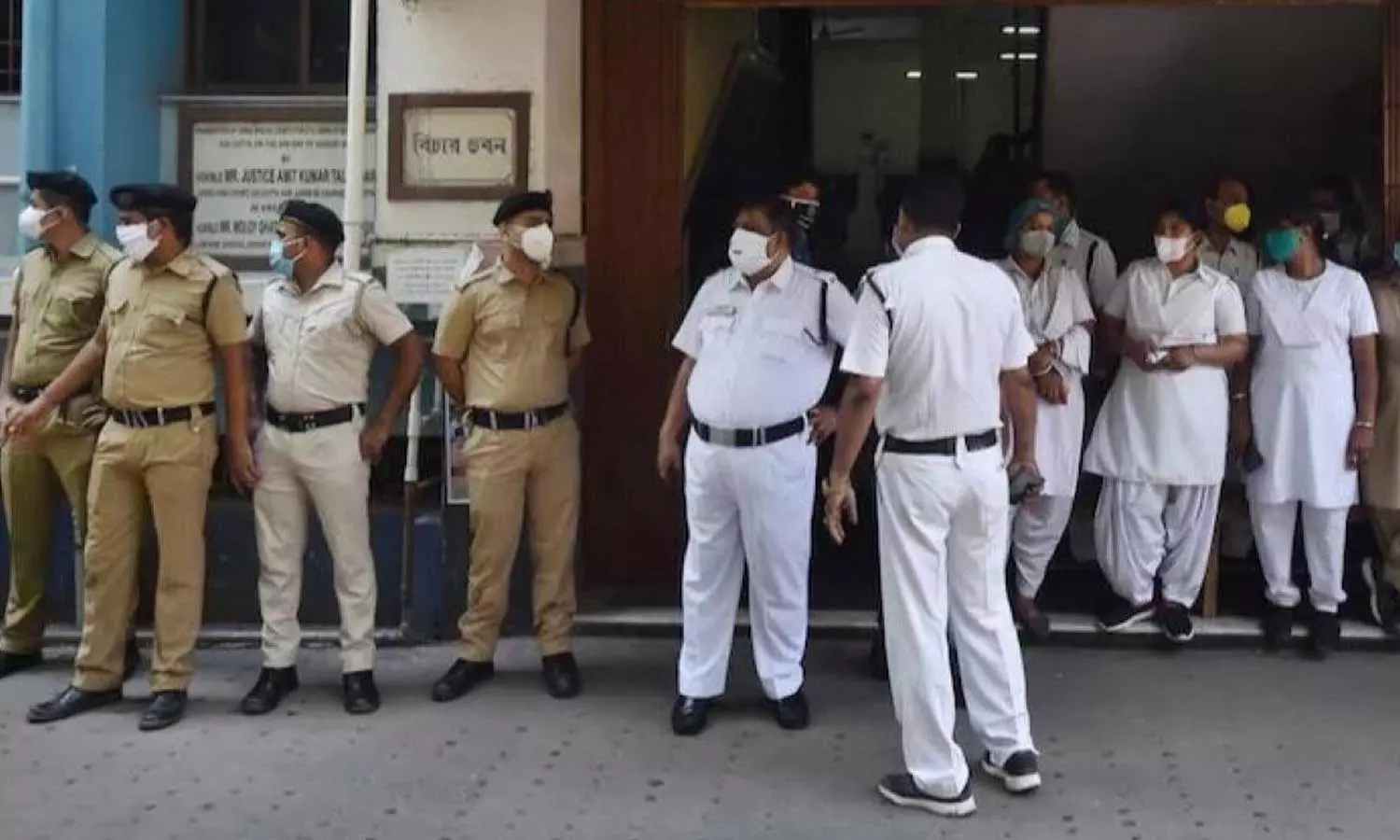 തൃണമൂൽ കോൺ​ഗ്രസ് നേതാവിന് സ്വന്തം പാർട്ടിക്കാരുടെ ആക്രമണം; ​ഗുരുതരാവസ്ഥയിൽ