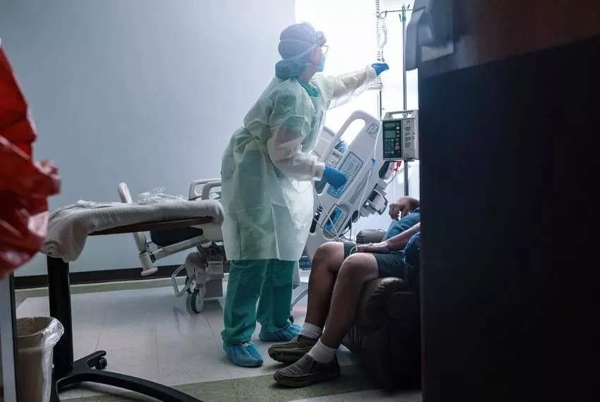 അടുത്ത 40 ദിവസം നിർണായകം; രാജ്യത്ത് കോവിഡ് കേസുകൾ വർധിക്കാൻ സാധ്യതയെന്ന് കേന്ദ്രം അടുത്ത 40 ദിവസം നിർണായകം; രാജ്യത്ത് കോവിഡ് കേസുകൾ വർധിക്കാൻ സാധ്യതയെന്ന് കേന്ദ്രം