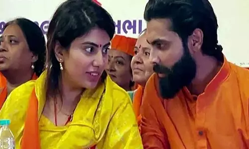 ഭാര്യയുടെ ആർ.എസ്.എസ് അറിവിനെ പുകഴ്ത്തി രവീന്ദ്ര ജഡേജ; സോഷ്യൽ മീഡിയയിൽ ട്രോൾ മഴ