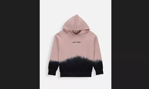 മഴയും തണുപ്പും; ശൈത്യകാല വസ്ത്രങ്ങൾക്ക് ദുബൈയിലും വൻ ഡിമാന്റ് മഴയും തണുപ്പും; ശൈത്യകാല വസ്ത്രങ്ങൾക്ക് ദുബൈയിലും വൻ ഡിമാന്റ്