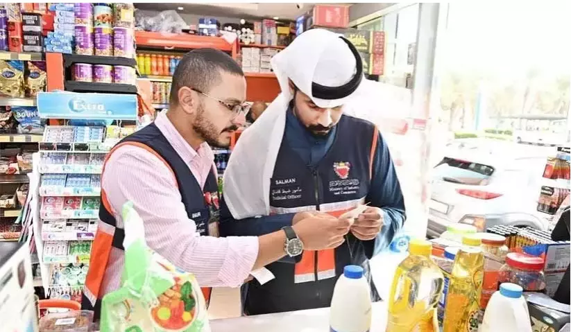 വ്യാപാര സ്ഥാപനങ്ങളിലും മാർക്കറ്റുകളിലും പരിശോധന കർശനമാക്കി