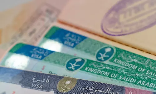 വിദേശത്തുള്ളവരുടെ വിസ പുതുക്കാന്‍ ഇരട്ടി നിരക്ക്