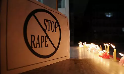 യു.പിയിൽ 14കാരിയെ കൂട്ടബലാത്സംഗം ചെയ്ത് കൈകാലുകൾ കെട്ടി കുഴൽക്കിണറിലെറിഞ്ഞു; രണ്ട് പേർ അറസ്റ്റിൽ യു.പിയിൽ 14കാരിയെ കൂട്ടബലാത്സംഗം ചെയ്ത് കൈകാലുകൾ കെട്ടി കുഴൽക്കിണറിലെറിഞ്ഞു; രണ്ട് പേർ അറസ്റ്റിൽ