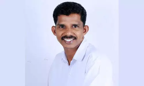 ഡ്രൈവിങ് പഠിപ്പിക്കാമെന്ന് പറഞ്ഞ് പതിനഞ്ചുകാരനെ പഞ്ചായത്ത് മെമ്പർ പീഡിപ്പിച്ചെന്ന് പരാതി ഡ്രൈവിങ് പഠിപ്പിക്കാമെന്ന് പറഞ്ഞ് പതിനഞ്ചുകാരനെ പഞ്ചായത്ത് മെമ്പർ പീഡിപ്പിച്ചെന്ന് പരാതി