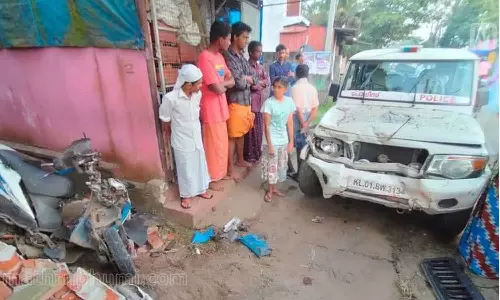 സംസ്ഥാനത്ത് വ്യത്യസ്ത വാഹനാപകടങ്ങളിൽ ആറ് മരണം സംസ്ഥാനത്ത് വ്യത്യസ്ത വാഹനാപകടങ്ങളിൽ ആറ് മരണം