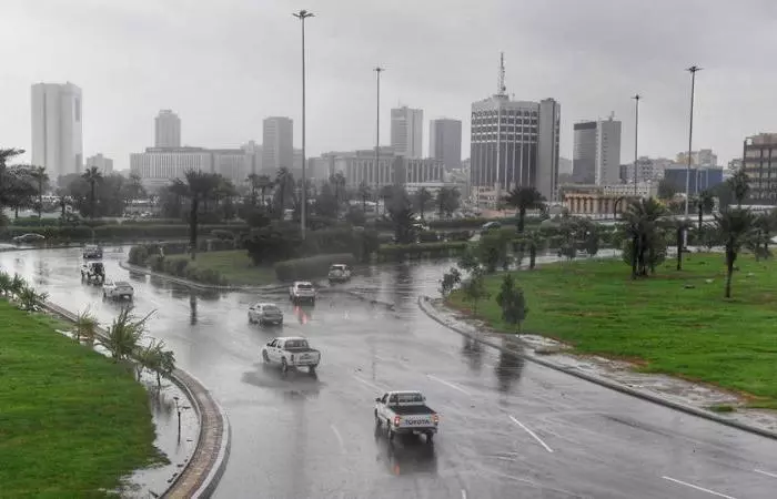 സൗദിയിൽ മഴ ശക്തമായി തുടരുന്നു: വിദ്യാഭ്യാസ സ്ഥാപനങ്ങൾക്ക് നാളെയും അവധി സൗദിയിൽ മഴ ശക്തമായി തുടരുന്നു: വിദ്യാഭ്യാസ സ്ഥാപനങ്ങൾക്ക് നാളെയും അവധി