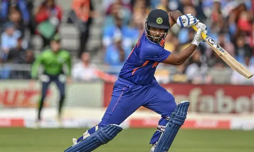 ഇന്ത്യൻ ടീമിൽ സഞ്ജുവിന്‍റെ ബാറ്റിങ് പൊസിഷൻ തെറ്റ്; സംഗക്കാരയുടെ നിർദേശം ഇങ്ങനെ