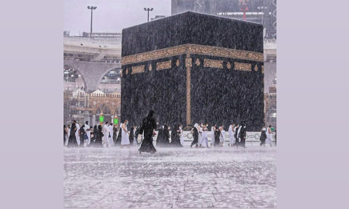 മക്കയിൽ മഴ മണിക്കൂറുകൾ നീണ്ടു: ഹറമിൽ മഴക്കെടുതി നേരിടാൻ പ്രത്യേക ക്രമീകരണങ്ങൾ