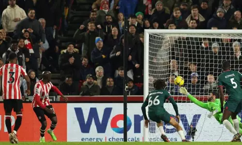 പുതുവർഷത്തിൽ ലിവർപൂളിന് ബ്രെന്‍റ്‍ഫോര്‍ഡ് ഷോക്ക്