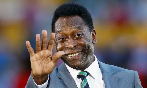 എല്ലാ രാജ്യങ്ങളിലും പെലെ സ്റ്റേഡിയം; ഇതിഹാസത്തിന് ആദരമൊരുക്കാന്‍ ഫിഫ