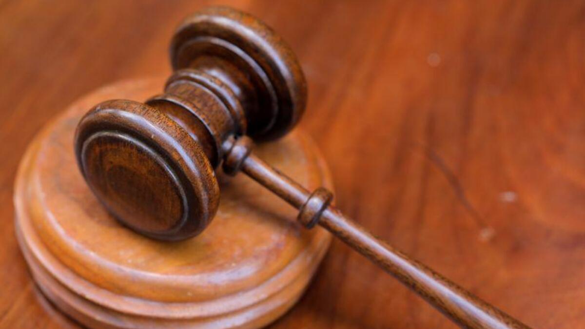 അനുമതിയില്ലാതെ ദൃശ്യങ്ങൾ   പങ്കുവച്ചതിന് 15,000 ദിർഹം പിഴ ചുമത്തി