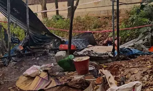 ശബരിമല മാളികപ്പുറത്തെ തീപിടിത്തം കതിന പൊട്ടിത്തെറിച്ചല്ലെന്ന് കലക്ടറുടെ റിപ്പോർട്ട്