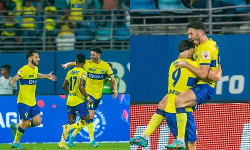 മൂന്നടിച്ച് മൂന്നാം സ്ഥാനത്തേക്ക് ബ്ലാസ്റ്റേഴ്‌സ്; ജംഷഡ്പൂരിനെതിരെ  തകർപ്പൻ ജയം