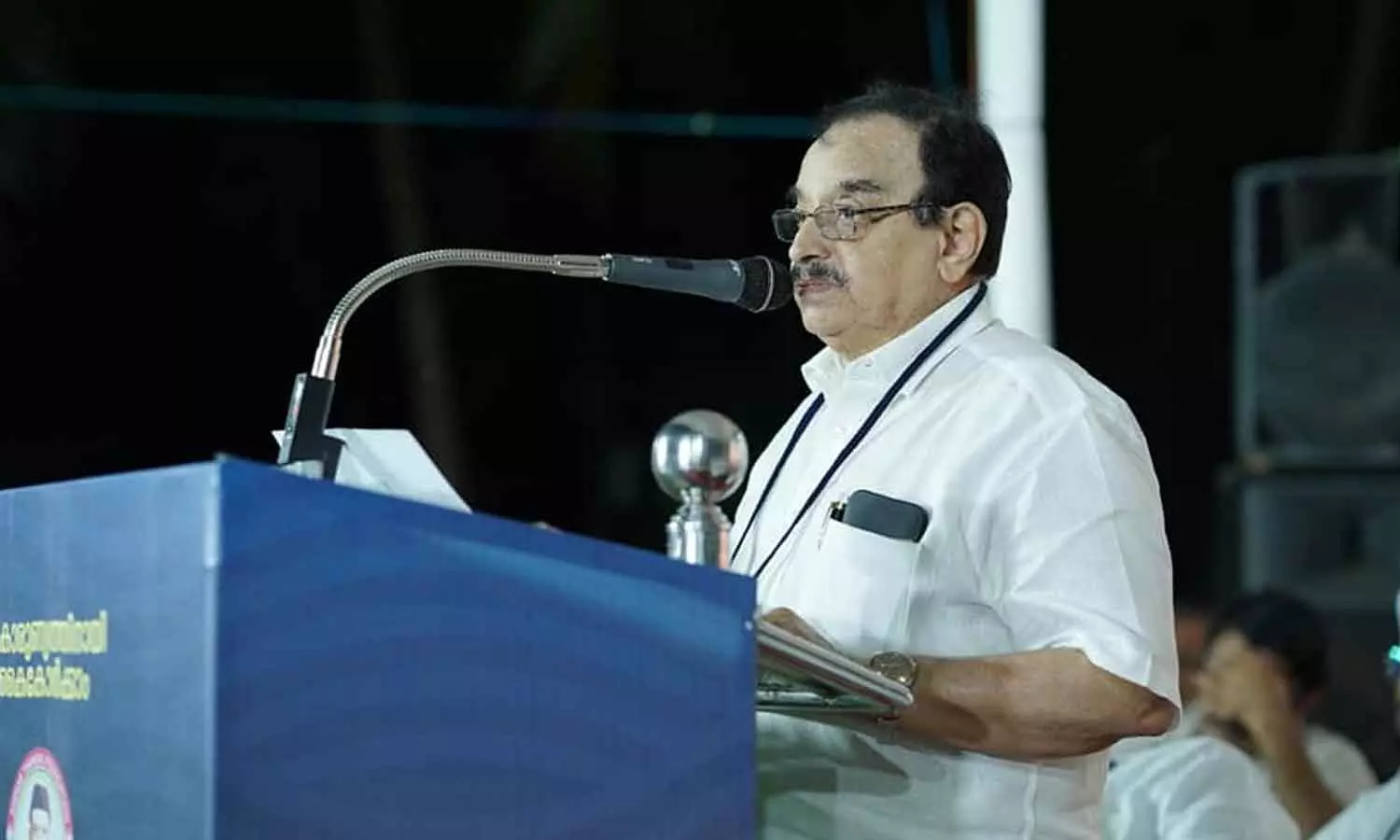 അതായത് കോയാ...നിങ്ങൾ അങ്ങോട്ട് പോണ്ടാ, ഓരെ ഞമ്മള് ഇങ്ങോട്ട് കൊണ്ടുവരും; കലോത്സവത്തിലെ ദൃശ്യാവിഷ്‌കാരത്തിൽ വിമർശനവുമായി അബ്ദുറബ്ബ്