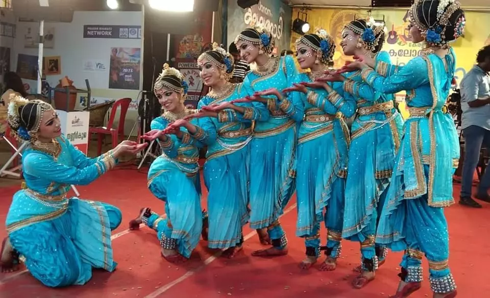 സ്കൂള് കലോത്സവം; കണ്ണൂര് മുന്നില്, തൊട്ടുപിന്നില് കോഴിക്കോട് സ്കൂള് കലോത്സവം; കണ്ണൂര് മുന്നില്, തൊട്ടുപിന്നില് കോഴിക്കോട്