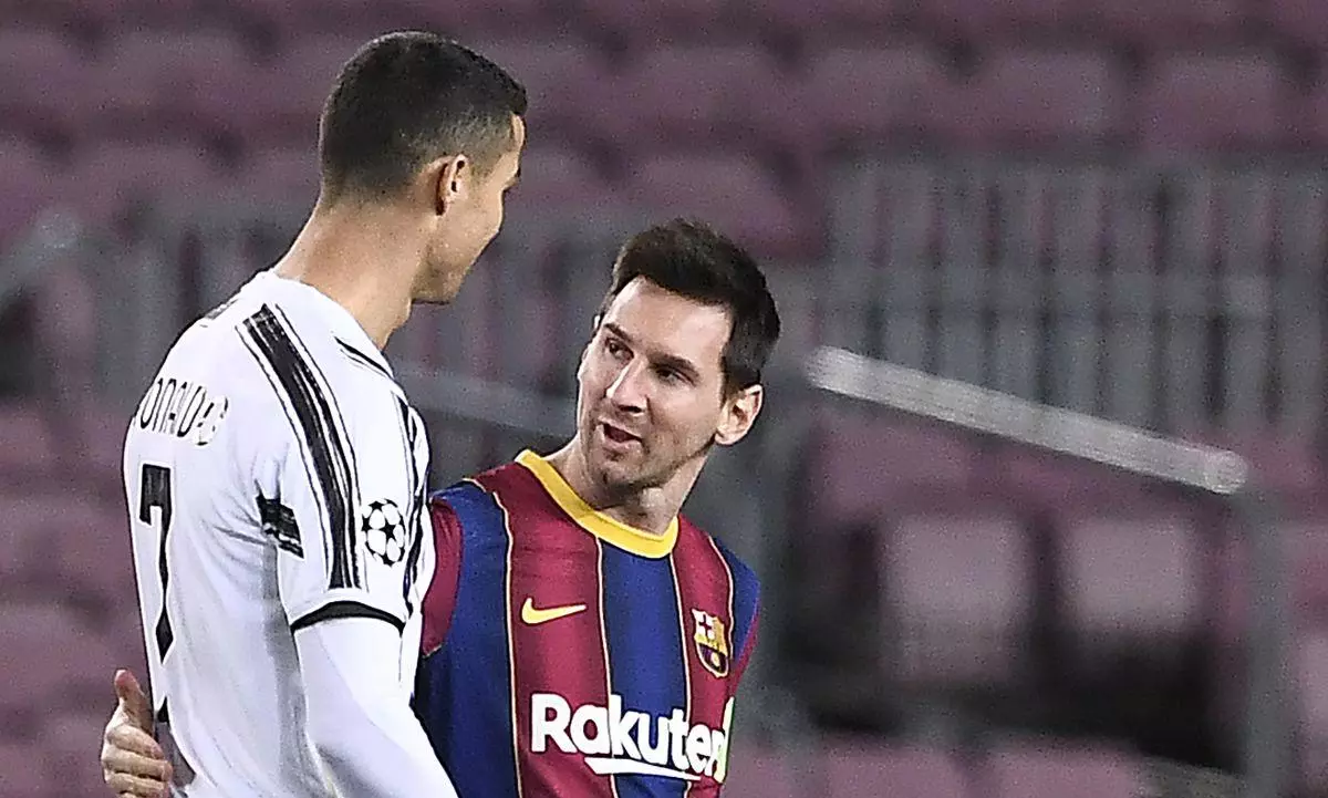 റൊണാൾഡോയ്ക്ക് പിന്നാലെ മെസ്സിയും..? സൗദി ക്ലബ് താരത്തിന്റെ ജഴ്സി വിൽപ്പനയ്ക്കെത്തിച്ചു റൊണാൾഡോയ്ക്ക് പിന്നാലെ മെസ്സിയും..? സൗദി ക്ലബ് താരത്തിന്റെ ജഴ്സി വിൽപ്പനയ്ക്കെത്തിച്ചു