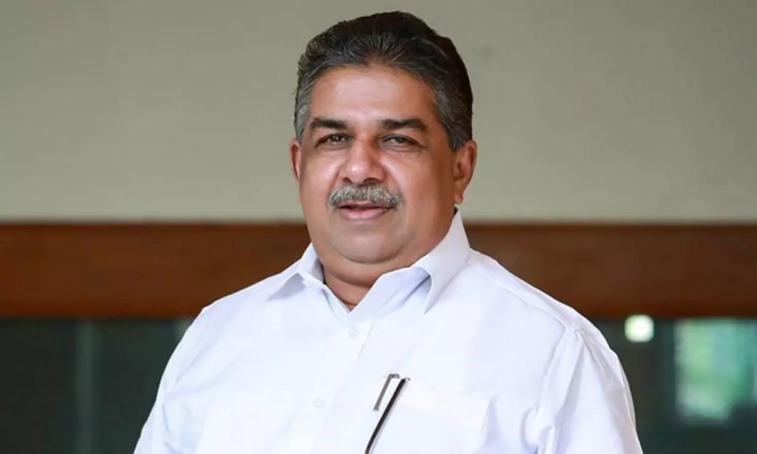 സജി ചെറിയാനെതിരായ കേസ്; പരാതിക്കാരന്റെ ഹരജി ഇന്ന് പരിഗണിക്കും