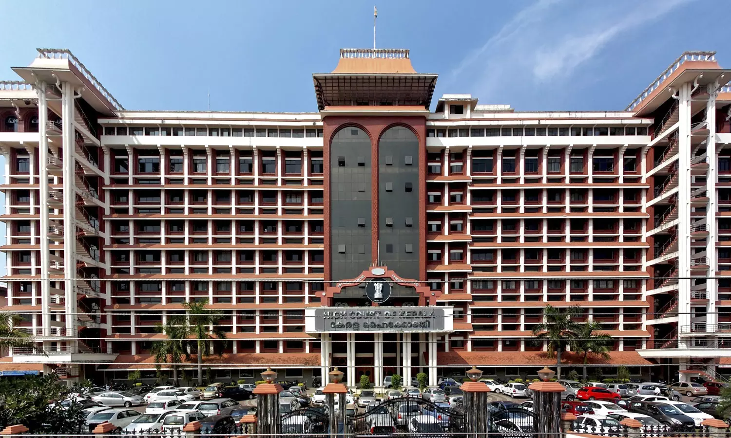 സർക്കാർ ജീവനക്കാരുടെ പണിമുടക്ക് നിയമവിരുദ്ധമാണ്, പണി മുടക്കുന്ന ജീവനക്കാര്‍ക്ക് ശമ്പളം നല്‍കരുത്: കേരള ഹൈക്കോടതി