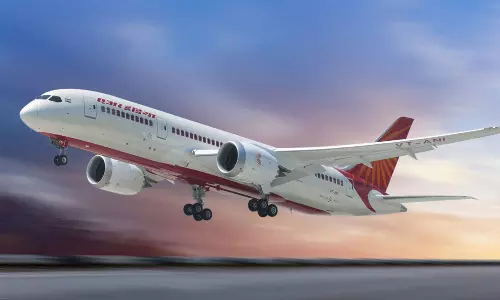 യാത്രികയുടെ ദേഹത്തേക്ക് മൂത്രമൊഴിച്ച യാത്രക്കാരനെതിരെ കേസ്; നഷ്ടപരിഹാരം നൽകി ഒതുക്കാനും എയർ ഇന്ത്യ നീക്കം