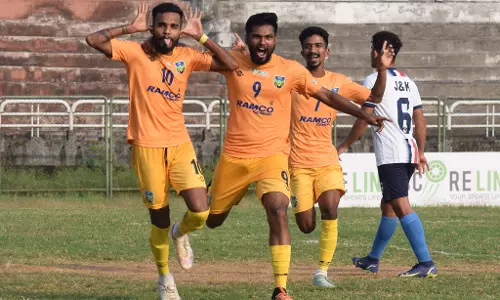 കശ്‍മീരും കടന്ന് കേരളം; ഫൈനല്‍ റൗണ്ടിലേക്ക്‌ ഇനി ഒരു ജയത്തിന്‍റെ ദൂരം