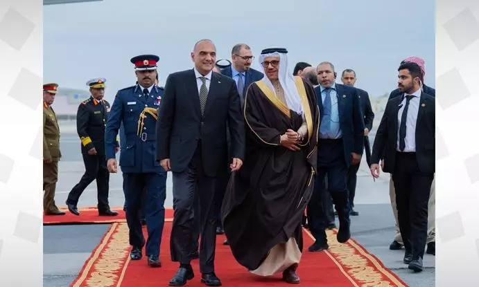 ജോർഡൻ പ്രധാനമന്ത്രിയും സംഘവും ബഹ്റൈനിലെത്തി ജോർഡൻ പ്രധാനമന്ത്രിയും സംഘവും ബഹ്റൈനിലെത്തി