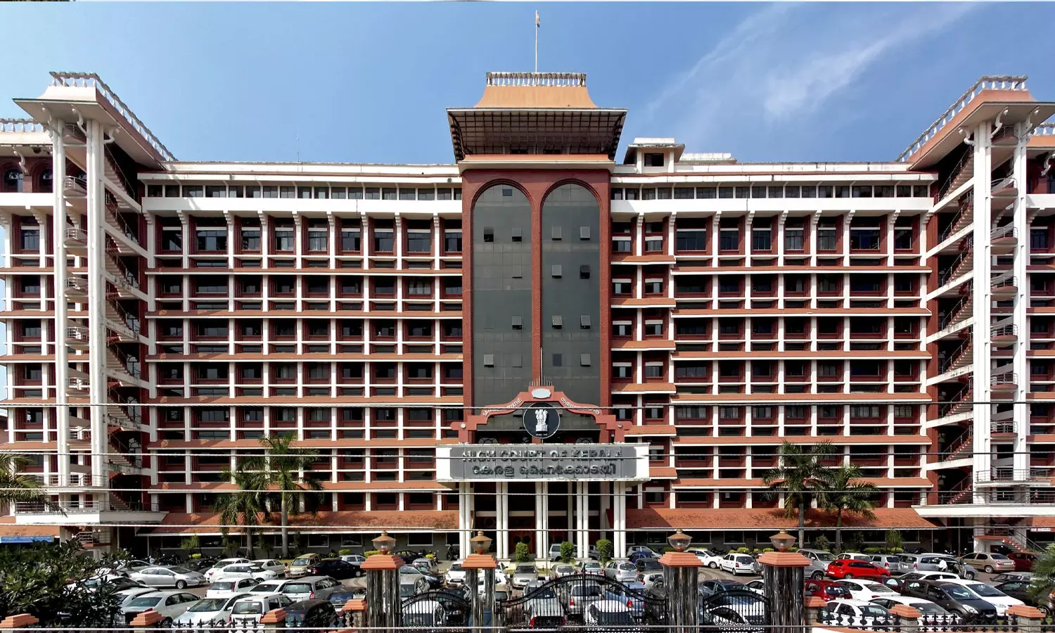 ശബരിമല അരവണ നിർമ്മാണത്തിനുപയോഗിക്കുന്ന ഏലയ്ക്ക ഭക്ഷ്യ സുരക്ഷ അതോറിറ്റിയുടെ കൊച്ചി ലാബിൽ പരിശോധിക്കണമെന്ന് ഹൈക്കോടതി