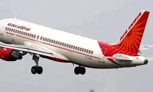 വിമാനത്തില്‍ യാത്രക്കാരിയുടെ മേല്‍ മൂത്രമൊഴിച്ചത് മുംബൈ വ്യവസായി; ലുക്കൗട്ട് നോട്ടീസ് പുറപ്പെടുവിക്കും