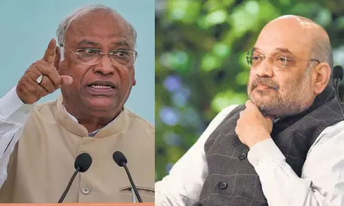 രാജ്യസുരക്ഷ ഉറപ്പിക്കലാണ് ആഭ്യന്തര മന്ത്രിയുടെ ജോലി, ക്ഷേത്രം തുറക്കുന്ന കാര്യം ക്ഷേത്ര ഭാരവാഹികൾ നോക്കും: മല്ലികാർജുൻ ഖാർഗെ രാജ്യസുരക്ഷ ഉറപ്പിക്കലാണ് ആഭ്യന്തര മന്ത്രിയുടെ ജോലി, ക്ഷേത്രം തുറക്കുന്ന കാര്യം ക്ഷേത്ര ഭാരവാഹികൾ നോക്കും: മല്ലികാർജുൻ ഖാർഗെ