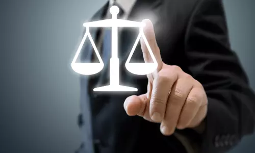 വിദേശ നിക്ഷേപകർക്ക് കൊമേഴ്സ്യൽ രജിസ്ട്രേഷനും ലൈസൻസിനും ഏർപ്പെടുത്തിയിരുന്ന ഫീസിളവുകൾ ഒഴിവാക്കി