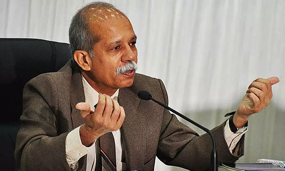 നീതി ലഭിക്കാതെ പടിയിറങ്ങിയ ജസ്റ്റിസ് ആഖില്‍ ഖുറേഷി