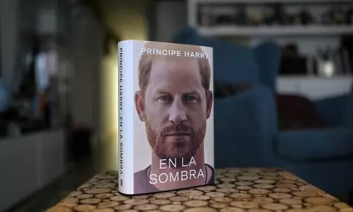 ഹാരി രാജകുമാരന്റെ ആത്മകഥക്കെതിരെ വിമര്ശനം; സ്പാനിഷ് പതിപ്പ് പിന്വലിച്ചു ഹാരി രാജകുമാരന്റെ ആത്മകഥക്കെതിരെ വിമര്ശനം; സ്പാനിഷ് പതിപ്പ് പിന്വലിച്ചു
