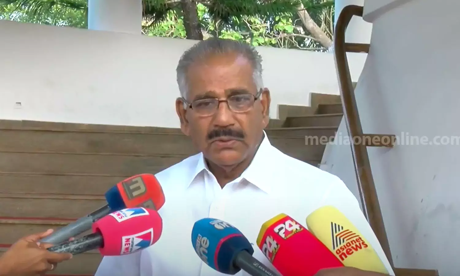 ബഫർ സോൺ: പരാതി നൽകാനുള്ള സമയം അനന്തമായി നീട്ടാനാകില്ലെന്ന് വനം മന്ത്രി ബഫർ സോൺ: പരാതി നൽകാനുള്ള സമയം അനന്തമായി നീട്ടാനാകില്ലെന്ന് വനം മന്ത്രി