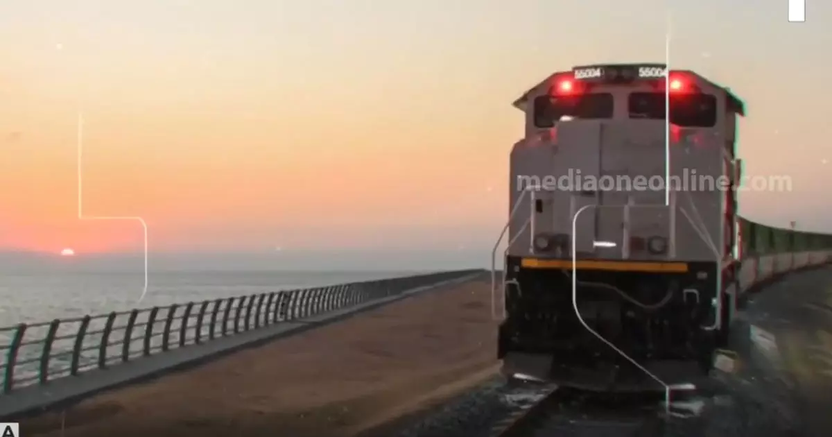 ഇത്തിഹാദ് റെയിൽവെ പദ്ധതി: ആദ്യ കടൽപാലം പ്രവർത്തനസജ്ജം ഇത്തിഹാദ് റെയിൽവെ പദ്ധതി: ആദ്യ കടൽപാലം പ്രവർത്തനസജ്ജം