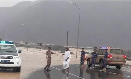 ന്യൂന മർദ്ദം; ഒമാനിൽ വിവിധ ഗവർണറേറ്റുകളിൽ മഴക്ക് സാധ്യത ന്യൂന മർദ്ദം; ഒമാനിൽ വിവിധ ഗവർണറേറ്റുകളിൽ മഴക്ക് സാധ്യത