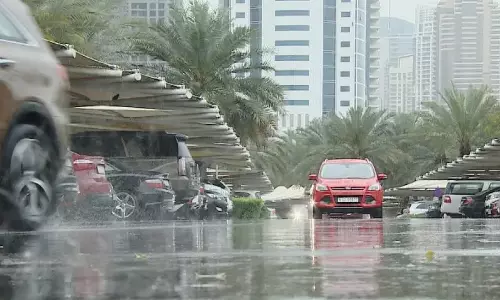 യു.എ.ഇയിൽ ഈ ആഴ്ച കൂടുതൽ മഴ ലഭിച്ചേക്കും യു.എ.ഇയിൽ ഈ ആഴ്ച കൂടുതൽ മഴ ലഭിച്ചേക്കും