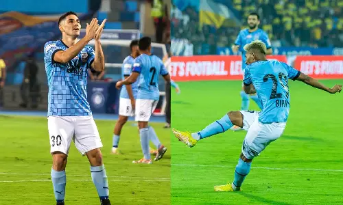 മുംബൈയോട് നാല് നിലയിൽ പൊട്ടി ബ്ലാസ്റ്റേഴ്‌സ്