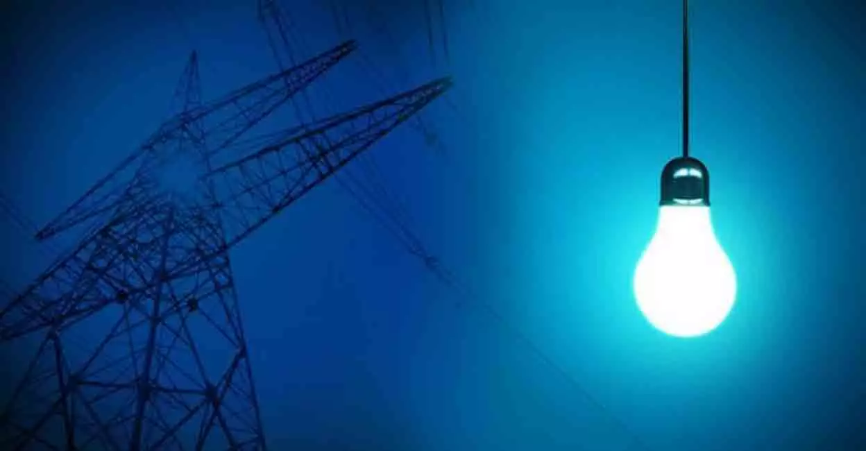 മാസം തോറും വൈദ്യുതി നിരക്ക് കൂട്ടുമോ? കെ.എസ്.ഇ.ബി യോഗം നാളെ മാസം തോറും വൈദ്യുതി നിരക്ക് കൂട്ടുമോ? കെ.എസ്.ഇ.ബി യോഗം നാളെ