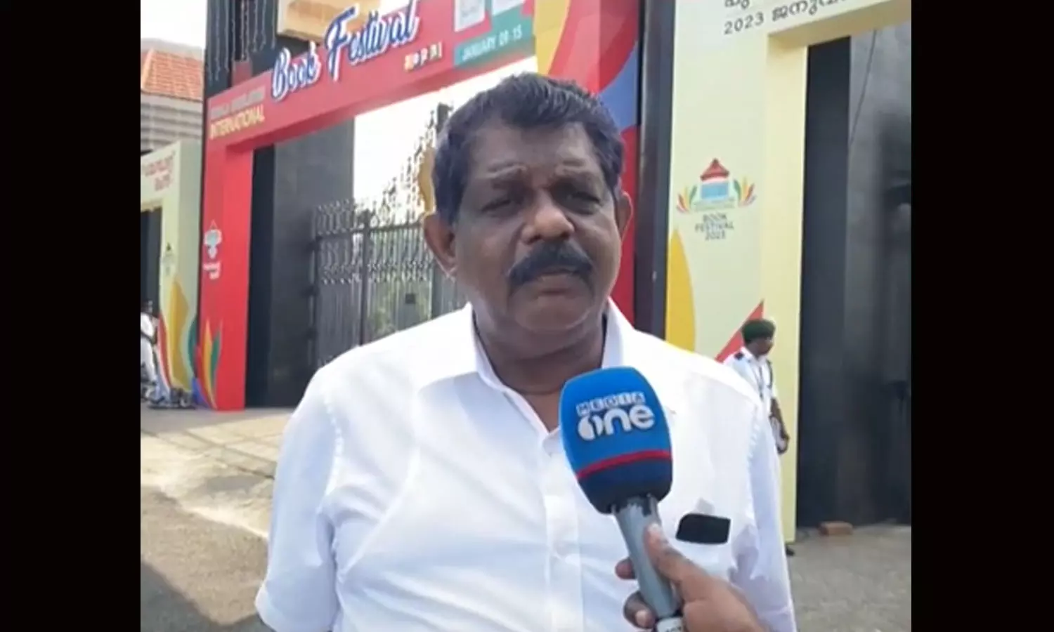 Advertisement ban on KSRTC bus