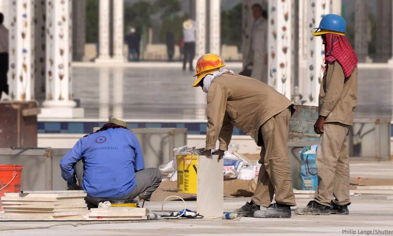 സൗദിയിലെത്തുന്ന വിദേശ തൊഴിലാളികളുടെ എണ്ണത്തില് വീണ്ടും വര്ധനവ് സൗദിയിലെത്തുന്ന വിദേശ തൊഴിലാളികളുടെ എണ്ണത്തില് വീണ്ടും വര്ധനവ്