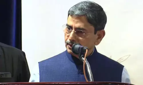 നയപ്രഖ്യാപന പ്രസംഗത്തിനിടെ സഭയിൽനിന്ന്  ഇറങ്ങിപ്പോയി തമിഴ്‌നാട് ഗവർണർ