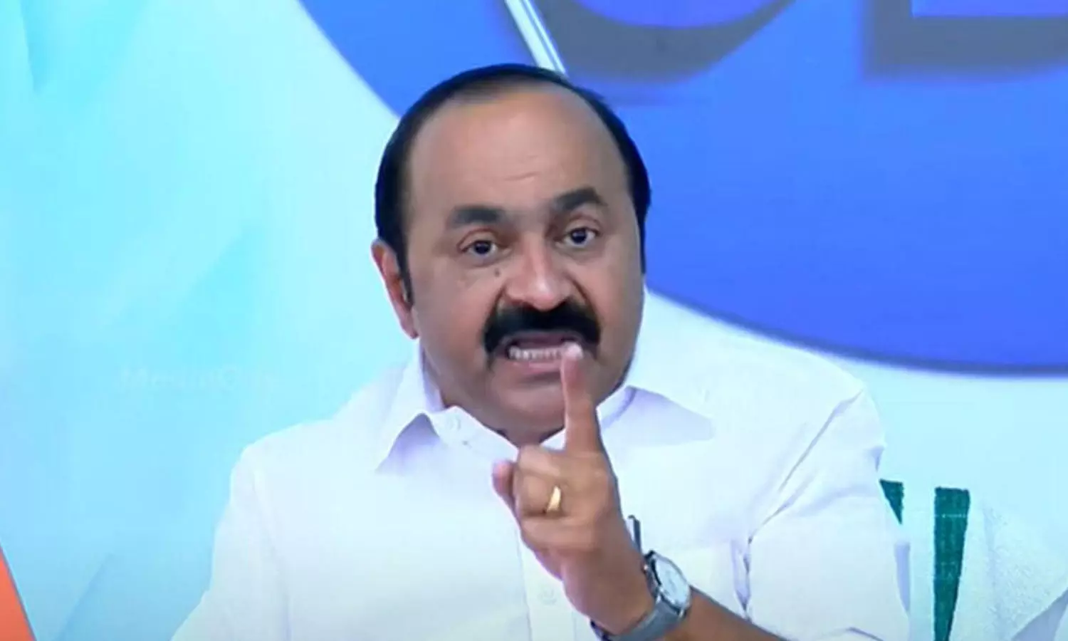 സിപിഎം-ബിജെപി ധാരണയുള്ളതു കൊണ്ടാണ് ഇ.പി.ജയരാജനെതിരായ സാമ്പത്തിക ആരോപണം കേന്ദ്ര ഏജൻസി അന്വേഷിക്കാത്തത്: വി.ഡി സതീശന് സിപിഎം-ബിജെപി ധാരണയുള്ളതു കൊണ്ടാണ് ഇ.പി.ജയരാജനെതിരായ സാമ്പത്തിക ആരോപണം കേന്ദ്ര ഏജൻസി അന്വേഷിക്കാത്തത്: വി.ഡി സതീശന്