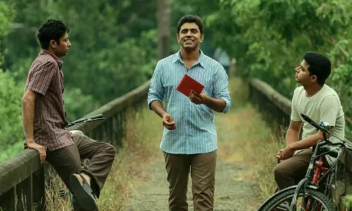 ആലുവയിലെ പ്രേമം പാലംനാശത്തിന്റെ വക്കില് ആലുവയിലെ പ്രേമം പാലംനാശത്തിന്റെ വക്കില്