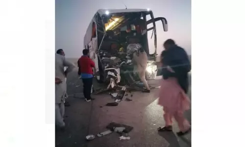 സലാലയിൽ ബസ്സപകടം; ഒരാൾ മരിച്ചു, നിരവധി പേർക്ക് പരിക്ക്