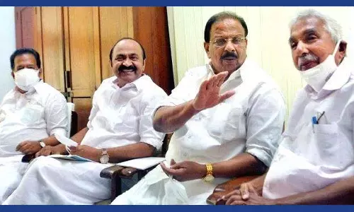 ശശി തരൂർ അനാവശ്യ വിവാദം ഉണ്ടാക്കുന്നുവെന്ന് വിലയിരുത്തൽ; പരസ്യ ചർച്ചകൾ വിലക്കും ശശി തരൂർ അനാവശ്യ വിവാദം ഉണ്ടാക്കുന്നുവെന്ന് വിലയിരുത്തൽ; പരസ്യ ചർച്ചകൾ വിലക്കും