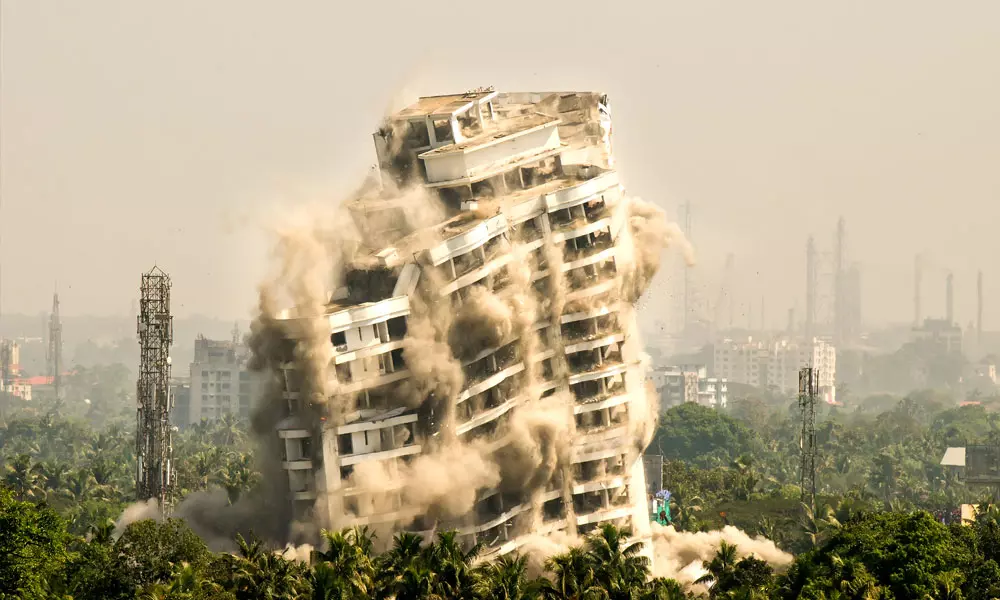 മരടിലെ ഫ്ലാറ്റുകള് നിലം പതിച്ചിട്ട് മൂന്ന് വര്ഷം; അഴിമതിക്കേസ് എങ്ങുമെത്തിയില്ല മരടിലെ ഫ്ലാറ്റുകള് നിലം പതിച്ചിട്ട് മൂന്ന് വര്ഷം; അഴിമതിക്കേസ് എങ്ങുമെത്തിയില്ല