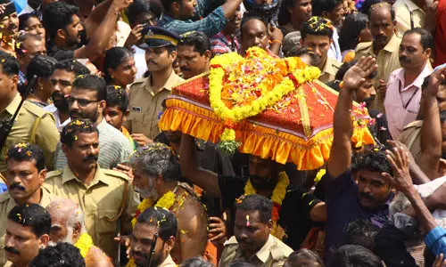 Thiruvabharanam procession