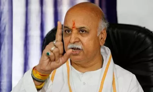 Indianconstitution, Muslims, PravinTogadia, AntarashtriyaHinduParishad